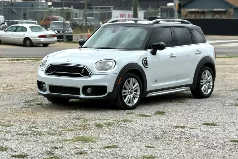 2020 Mini Countryman S ALL4 photo 1
