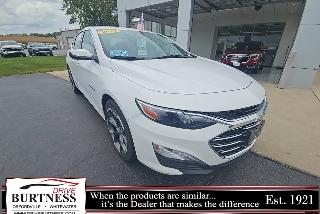 2023 Chevrolet Malibu 1LT photo 1