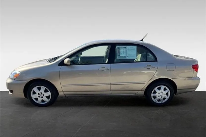 2007 Toyota Corolla LE photo 1