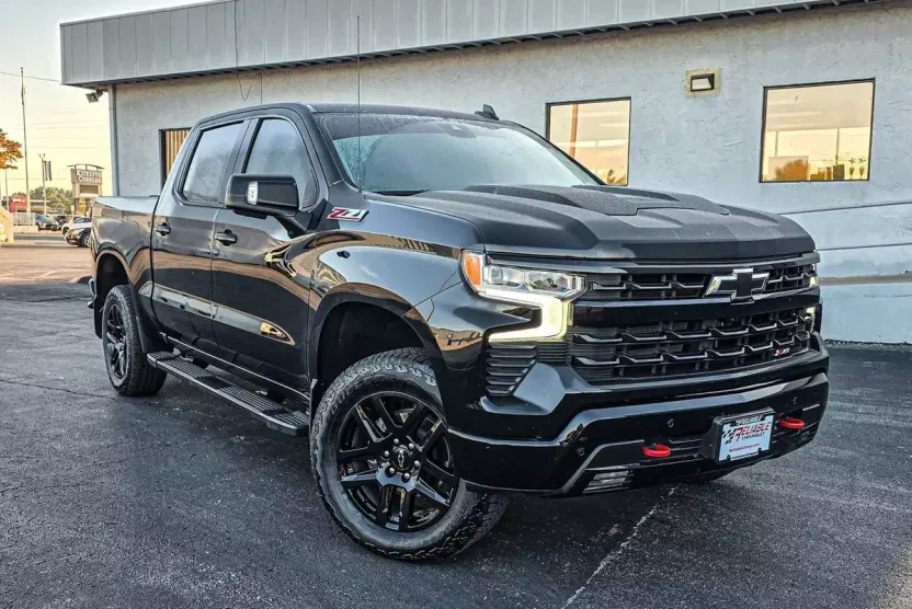 2025 Chevrolet Silverado 1500 LT Trail Boss photo 1