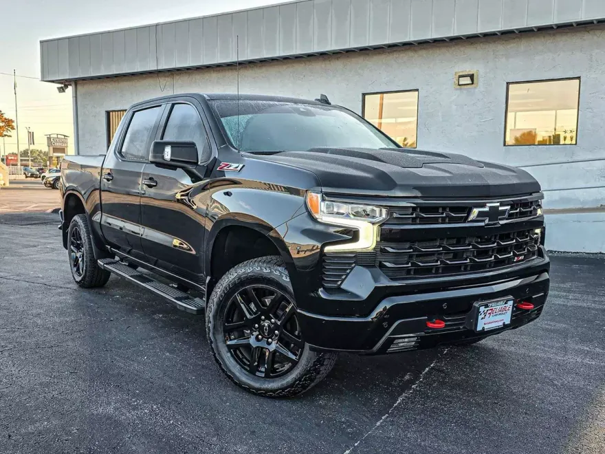 2025 Chevrolet Silverado 1500 LT Trail Boss photo 1