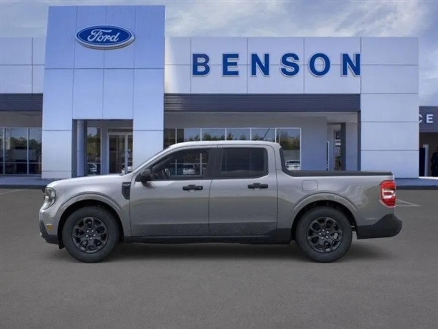2025 Ford Maverick XLT photo 1