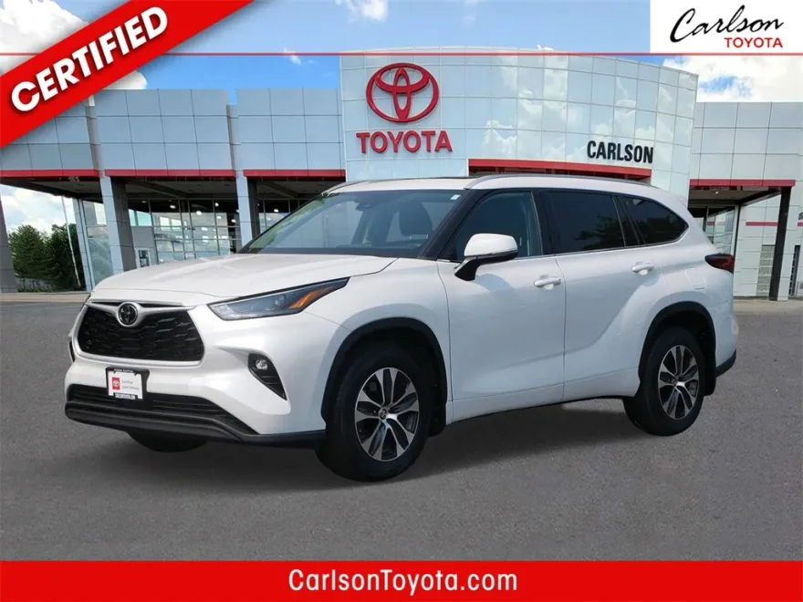 2022 Toyota Highlander XLE photo 1