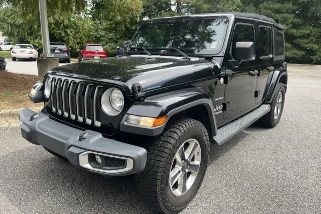 2018 Jeep Wrangler Unlimited Sahara photo 1