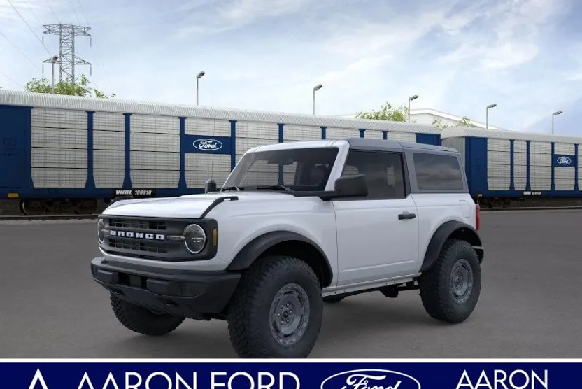 2025 Ford Bronco Base photo 1