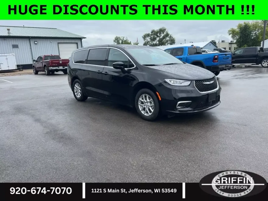 2025 Chrysler Pacifica photo 1