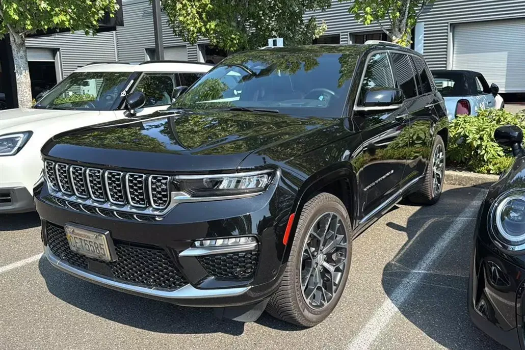 2022 Jeep Grand Cherokee Summit Reserve photo 1