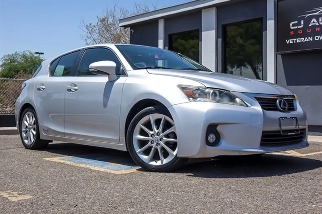 2012 Lexus CT 200h photo 1