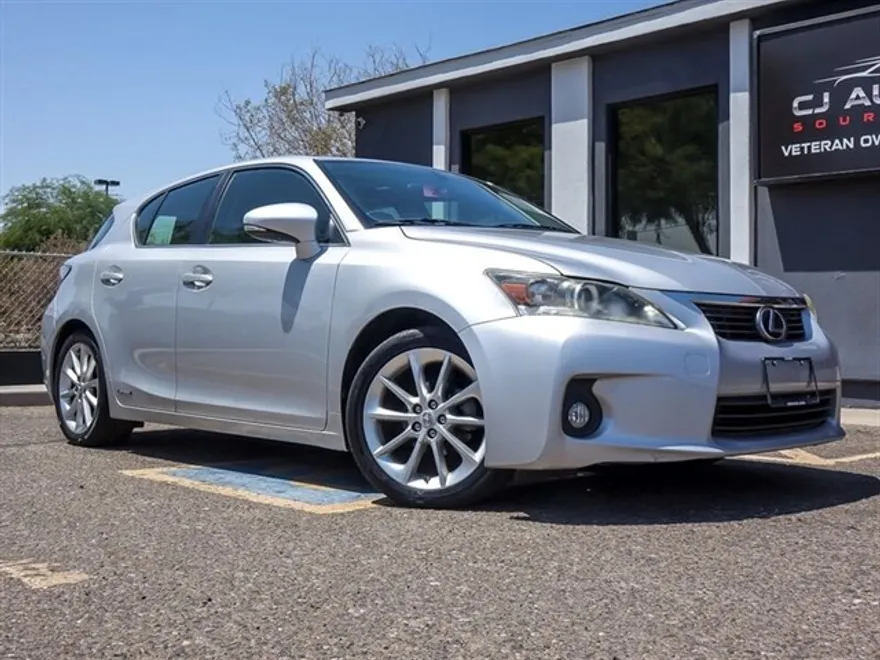 2012 Lexus CT 200h photo 1