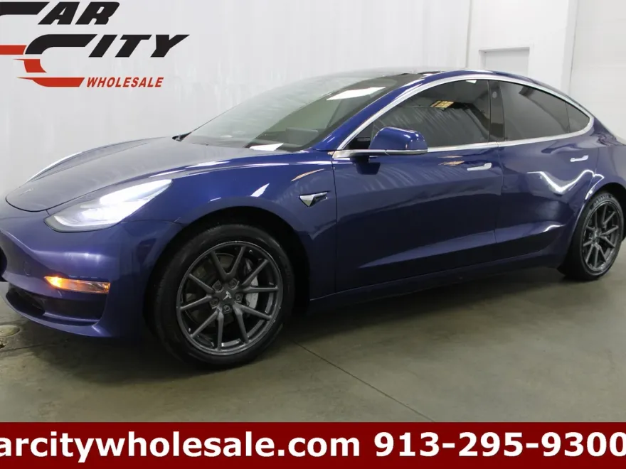 2019 Tesla Model 3 Long Range photo 1