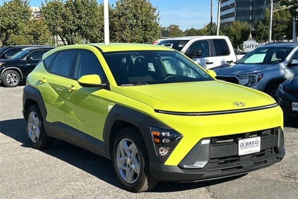 2025 Hyundai Kona SE photo 1