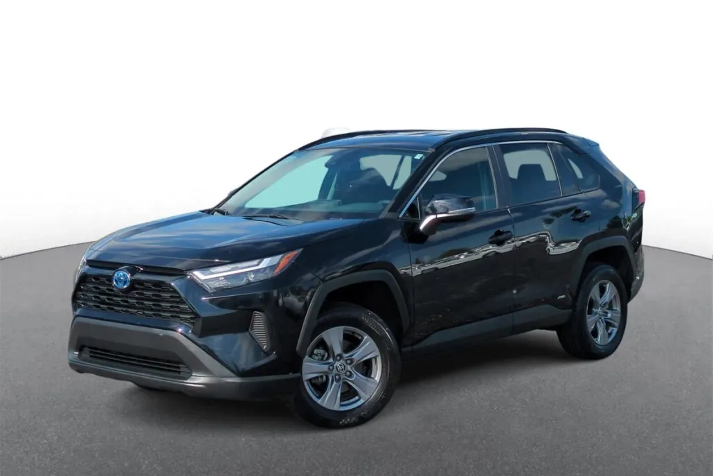 2024 Toyota RAV4 Hybrid XLE photo 1