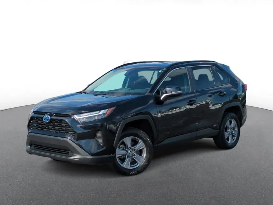 2024 Toyota RAV4 Hybrid XLE photo 1