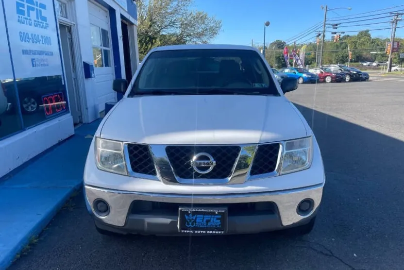 2008 Nissan Frontier LE photo 1