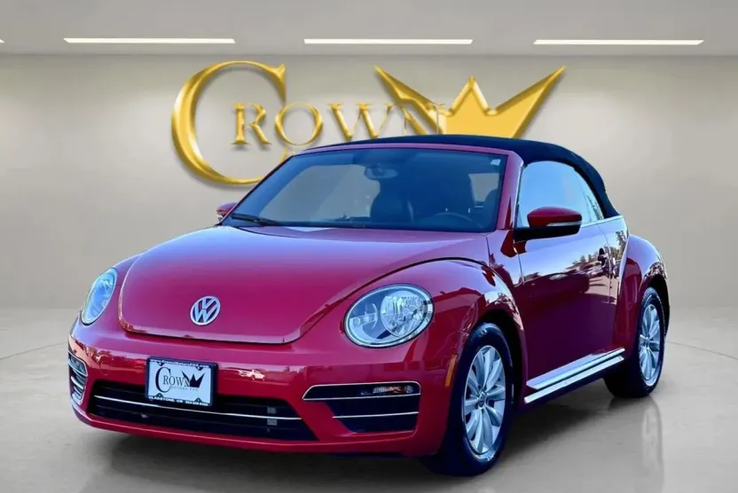2018 Volkswagen Beetle S Convertible photo 1