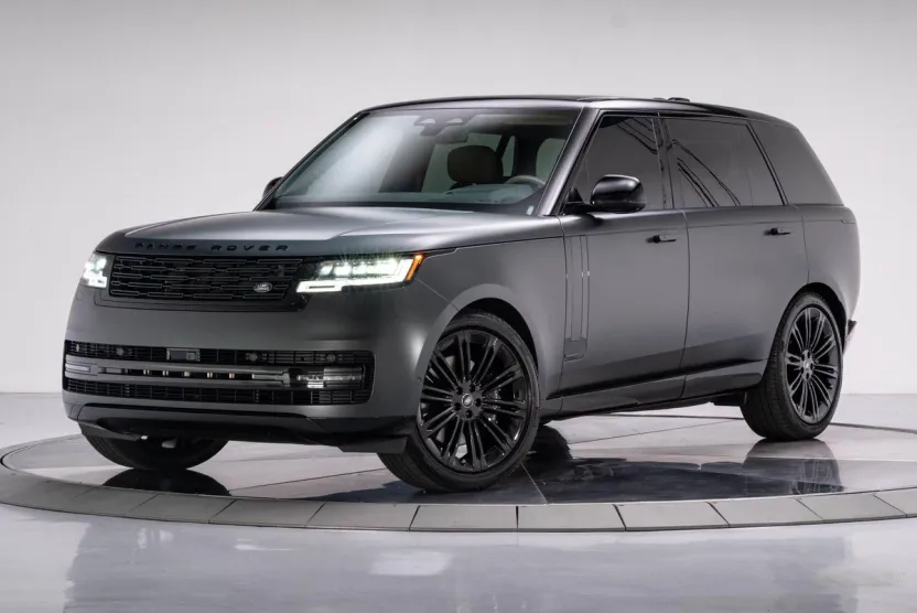 2025 Land Rover Range Rover SE photo 1