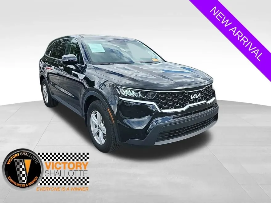 2023 Kia Sorento LX photo 1