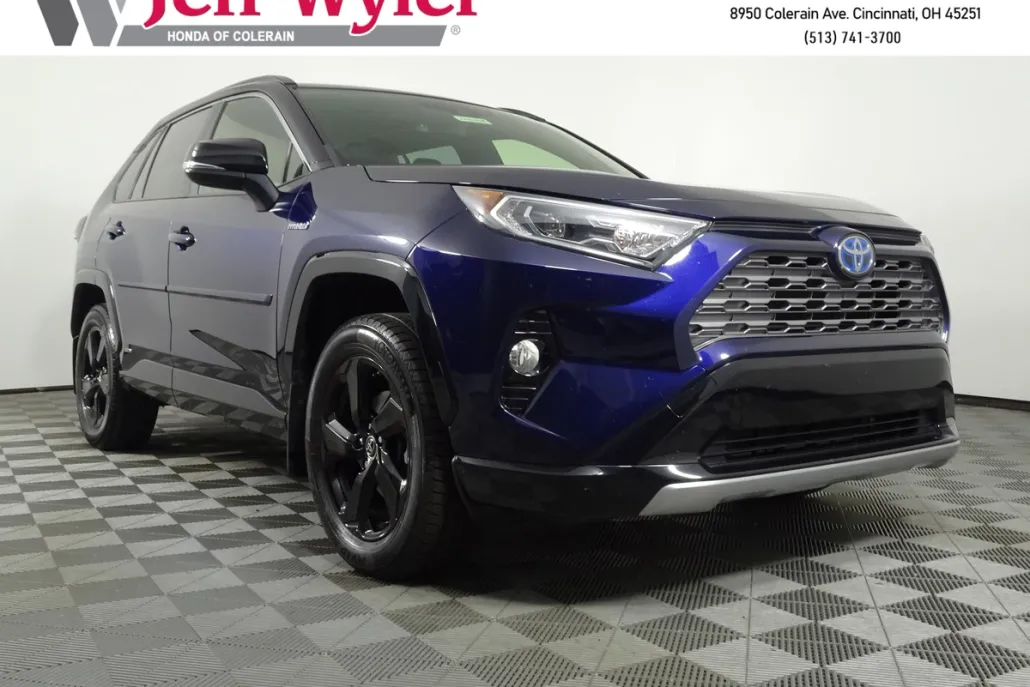 2019 Toyota RAV4 Hybrid XSE photo 1