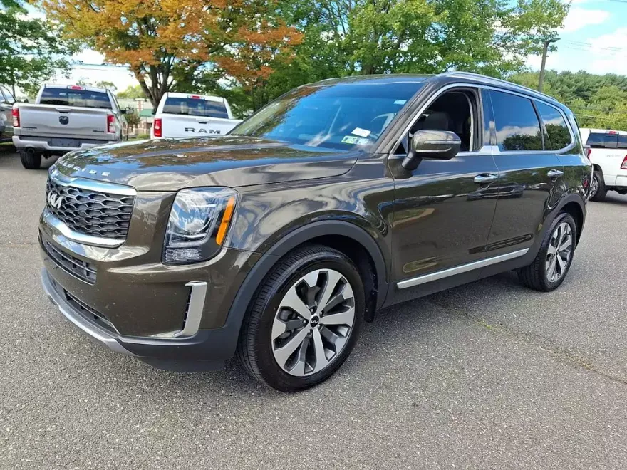 2022 Kia Telluride S photo 1
