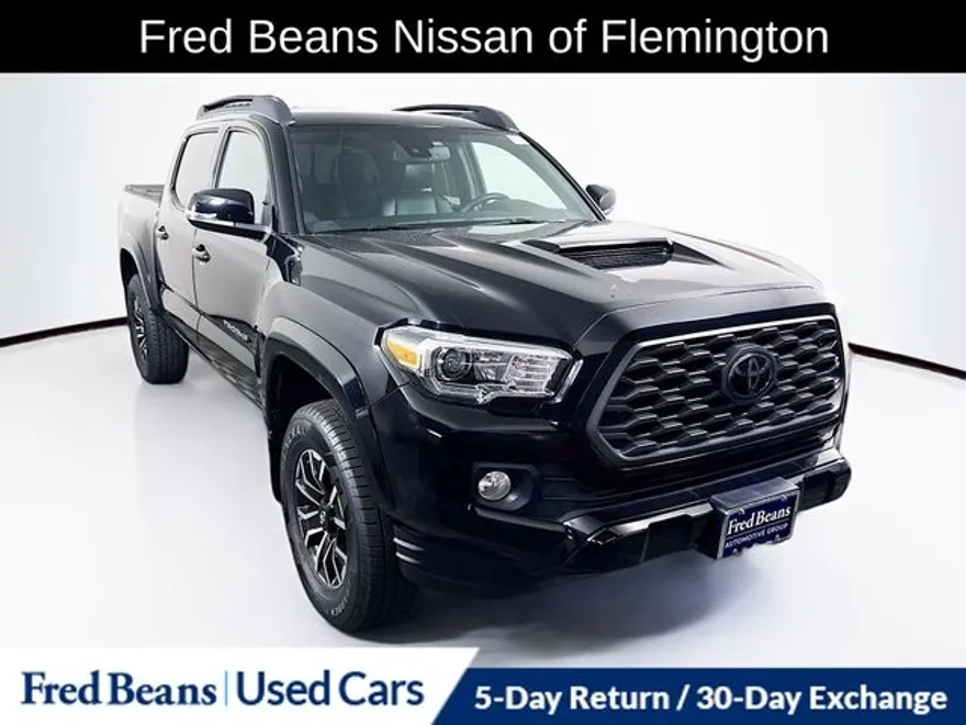 2022 Toyota Tacoma TRD Sport photo 1