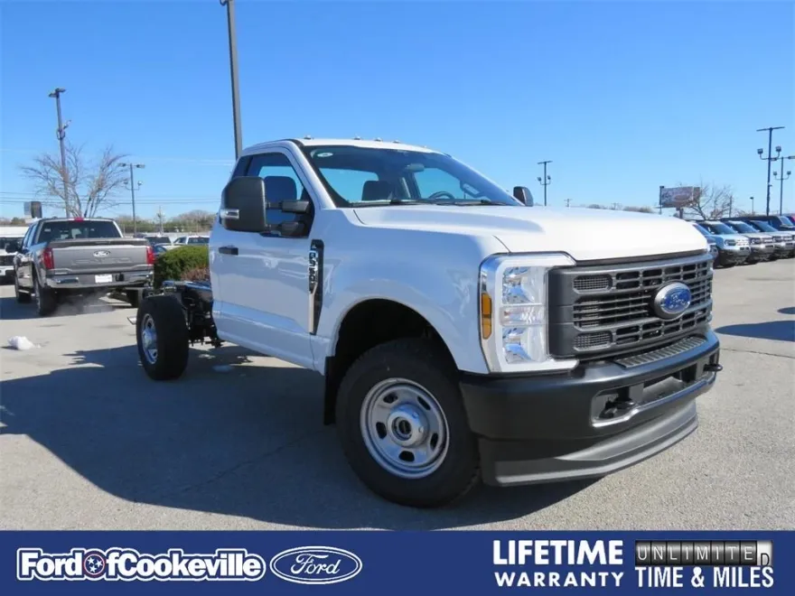 2025 Ford F-350 XL photo 1