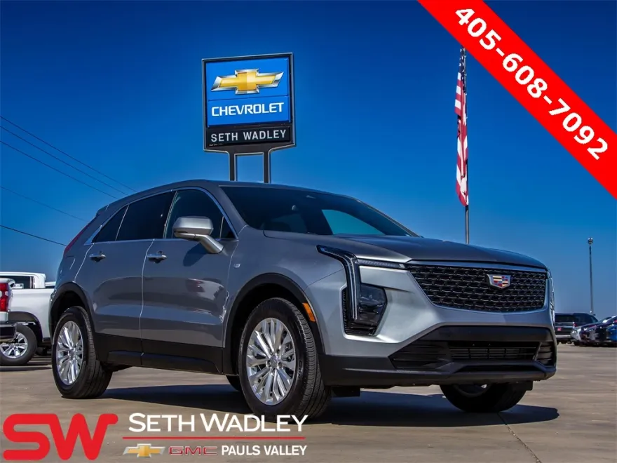 2024 Cadillac XT4 Luxury photo 1