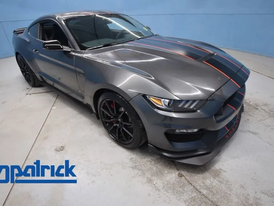 2017 Ford Mustang Shelby GT350 photo 1