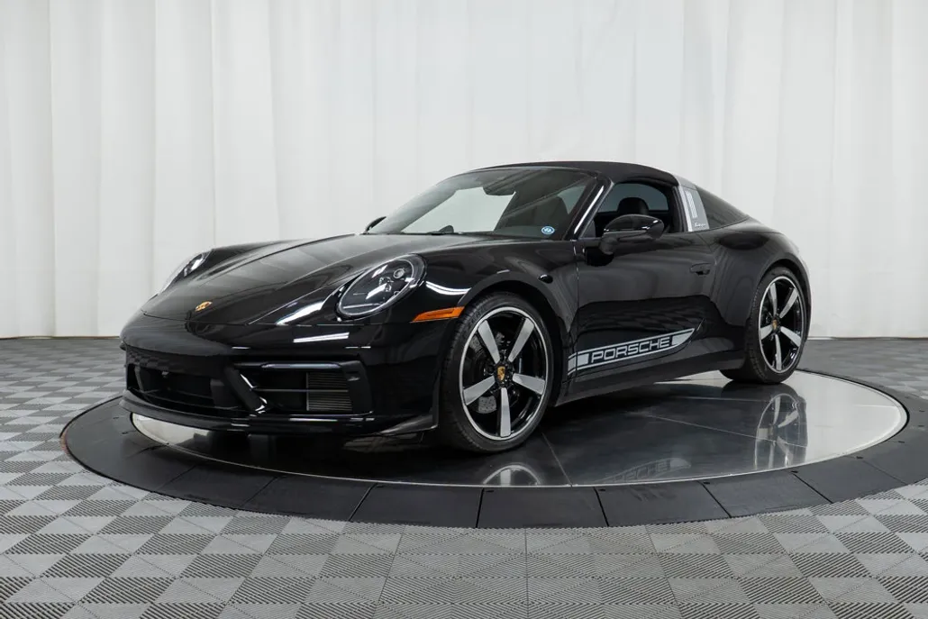 2024 Porsche 911 Targa 4S Coupe photo 1