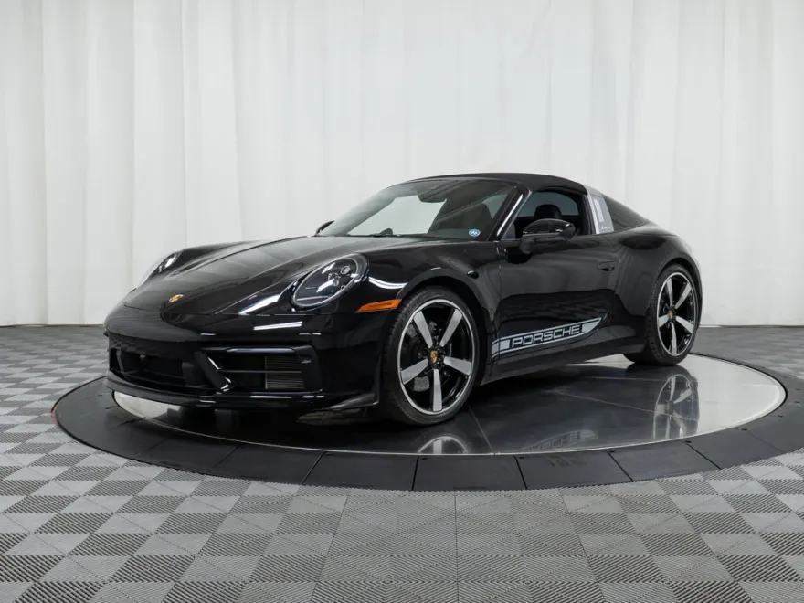 2024 Porsche 911 Targa 4S Coupe photo 1