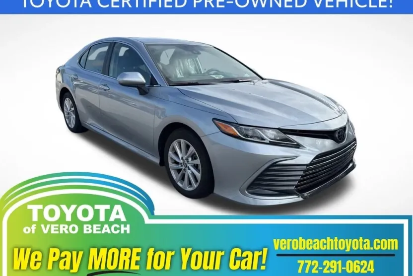 2023 Toyota Camry LE photo 1
