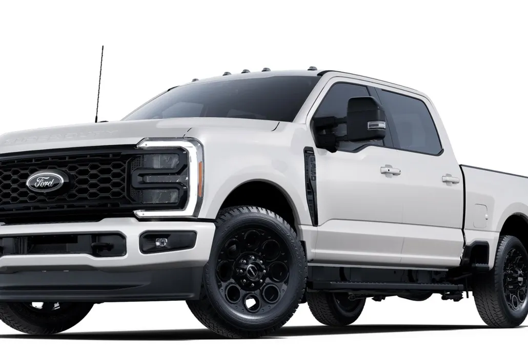2025 Ford F-350 Lariat photo 1