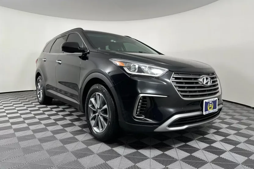 2017 Hyundai Santa Fe SE Sport photo 1