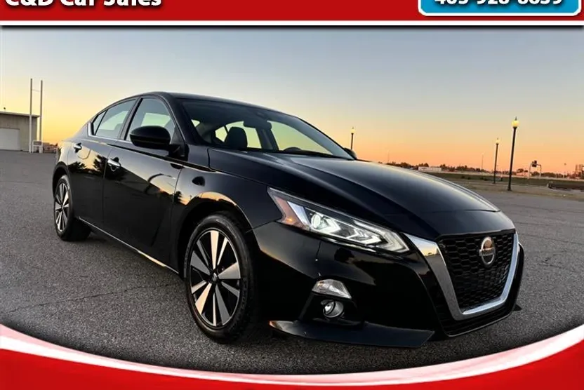 2021 Nissan Altima SV photo 1