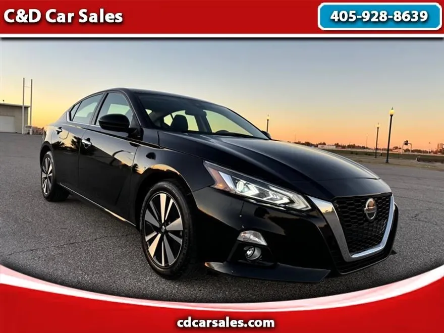 2021 Nissan Altima SV photo 1