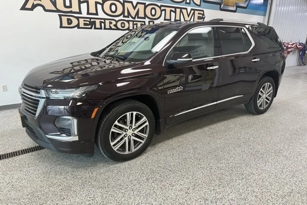 2023 Chevrolet Traverse High Country photo 1