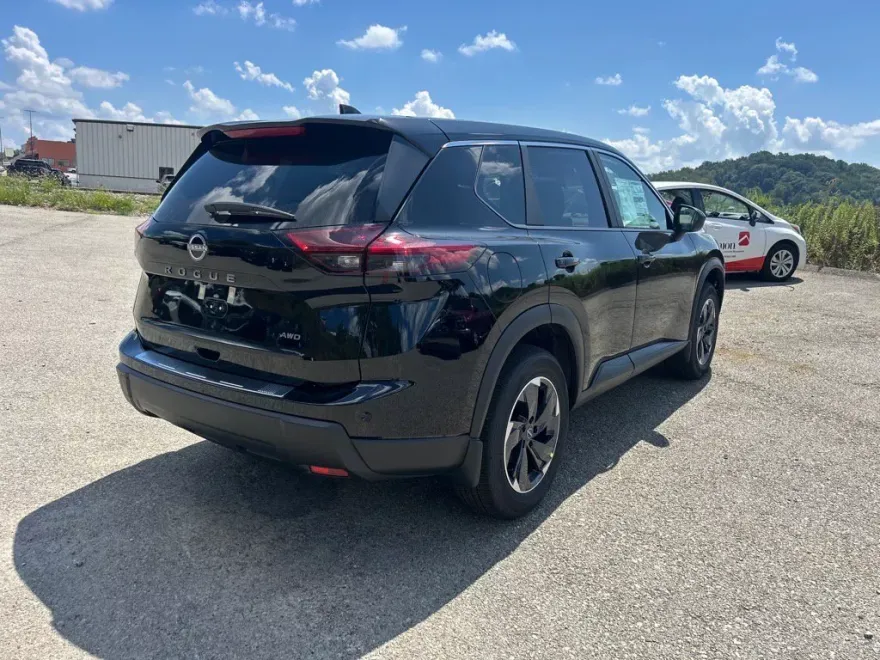2026 Nissan Rogue SV photo 1