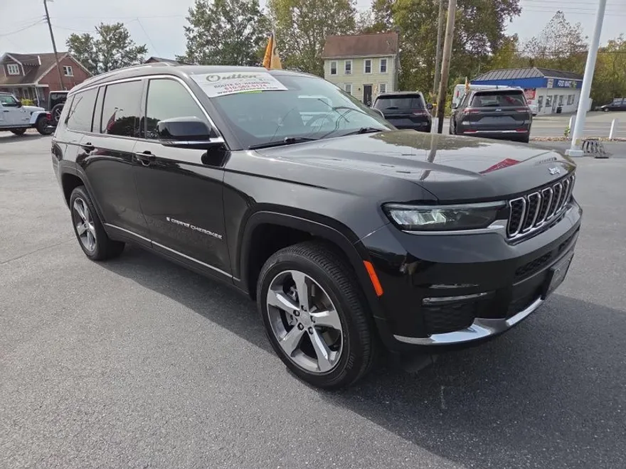 2022 Jeep Grand Cherokee Limited photo 1