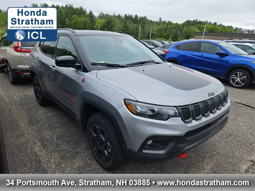 2023 Jeep Compass Trailhawk photo 1
