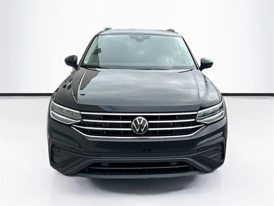 2024 Volkswagen Tiguan SE Wolfsburg Edition photo 1