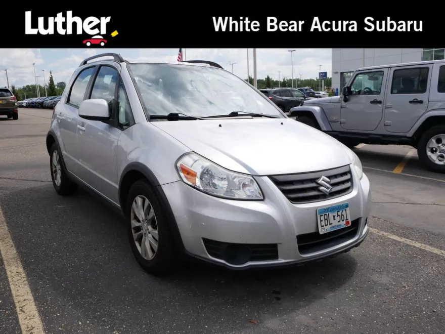 2013 Suzuki SX4 photo 1