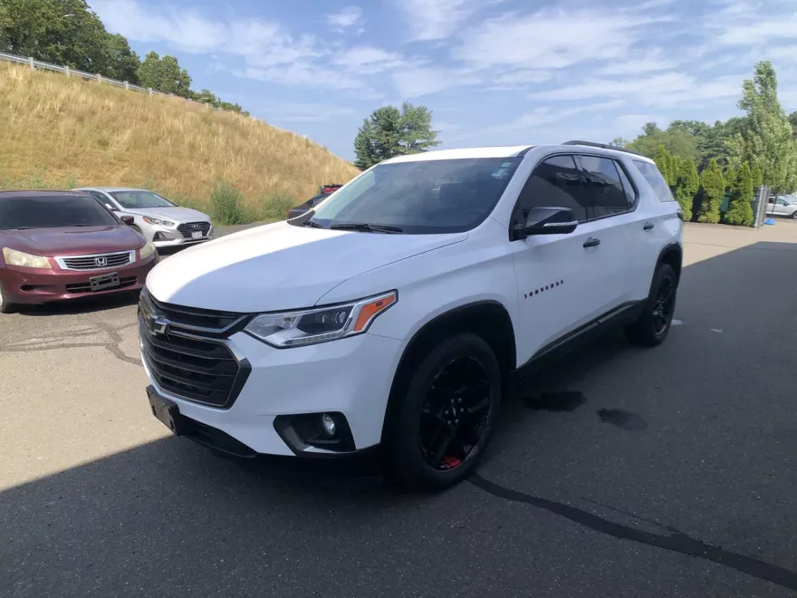 2020 Chevrolet Traverse Premier photo 1