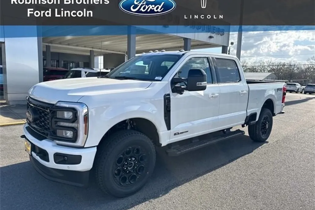 2025 Ford F-250 Lariat photo 1