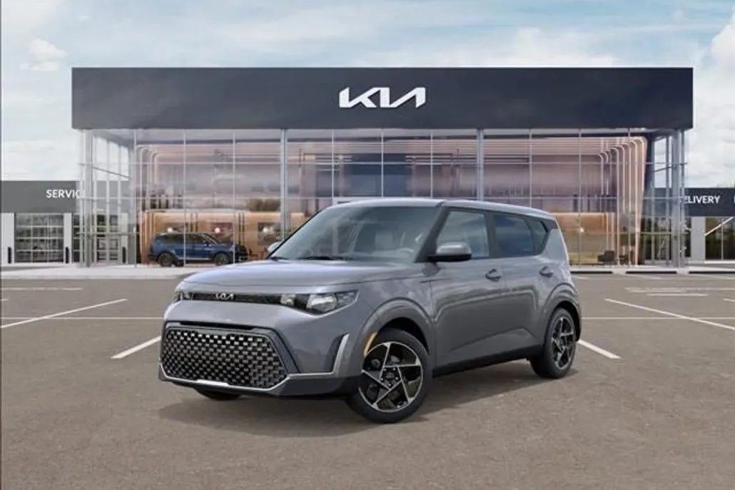 2025 Kia Soul EX photo 1