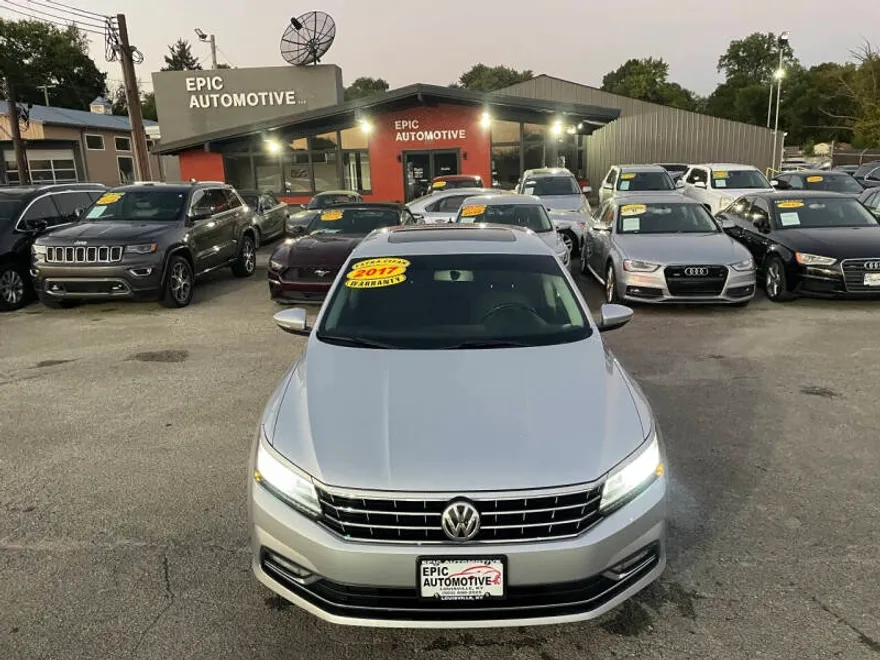 2017 Volkswagen Passat SE photo 1