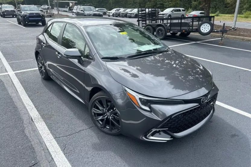 2025 Toyota Corolla XSE photo 1