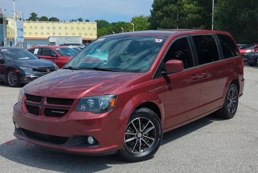 2019 Dodge Grand Caravan GT photo 1