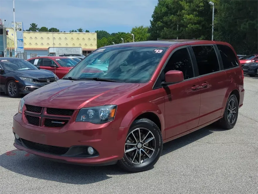 2019 Dodge Grand Caravan GT photo 1