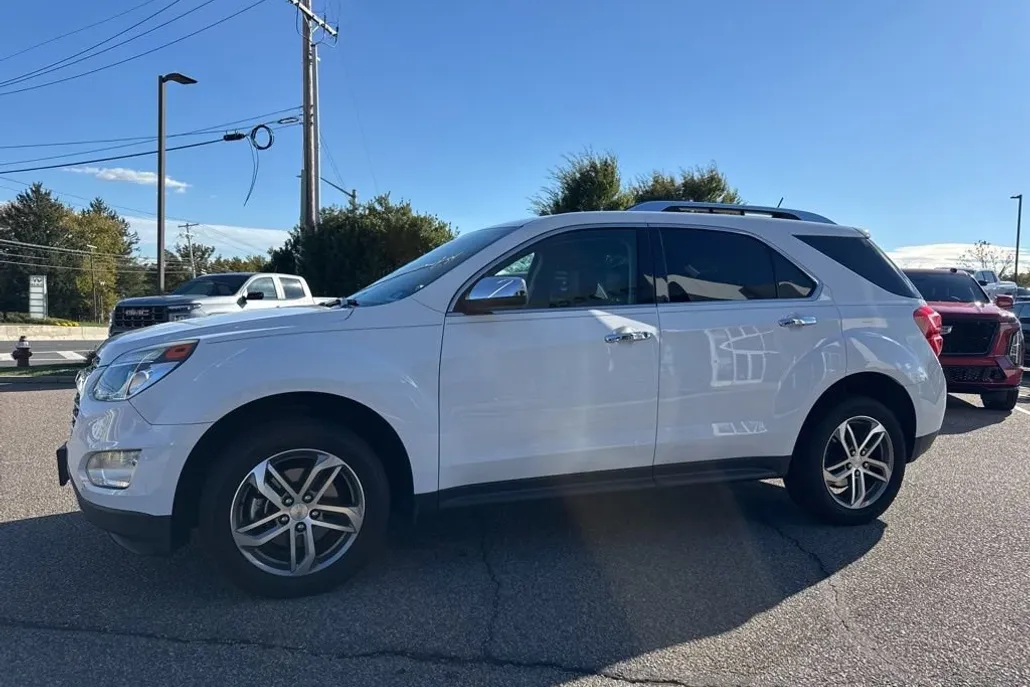 2016 Chevrolet Equinox LTZ photo 1