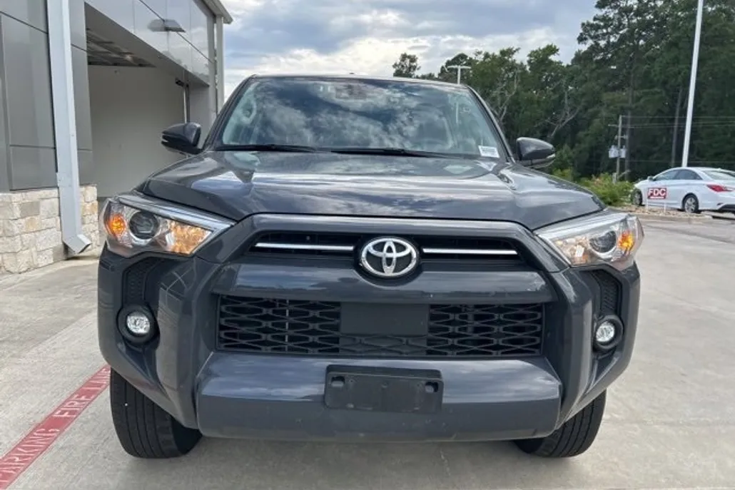 2024 Toyota 4Runner SR5 Premium photo 1