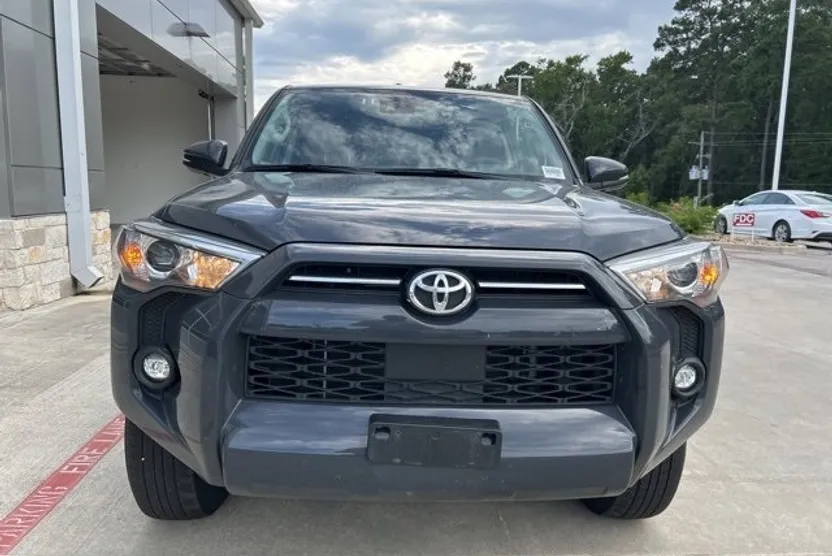 2024 Toyota 4Runner SR5 Premium photo 1